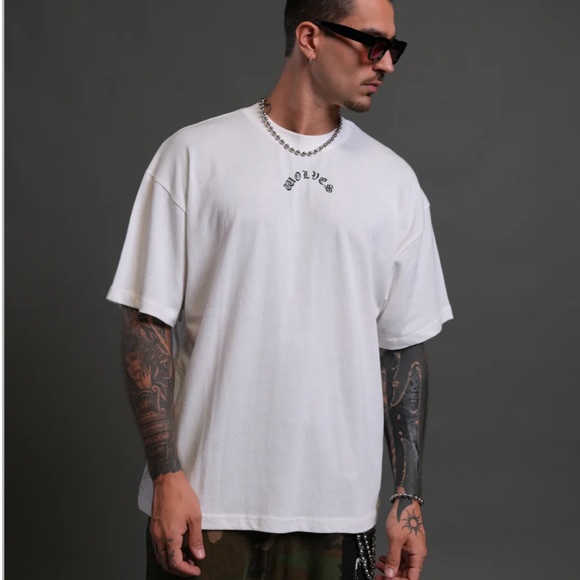 Wolves Never Back Down "Premium" Oversized Tee in Cream - Picture 2 of 6